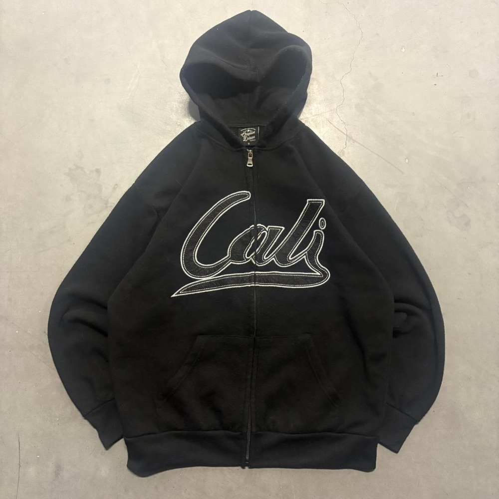 Vintage Y2K/2000s Cali California Black Zipup Hoodie!